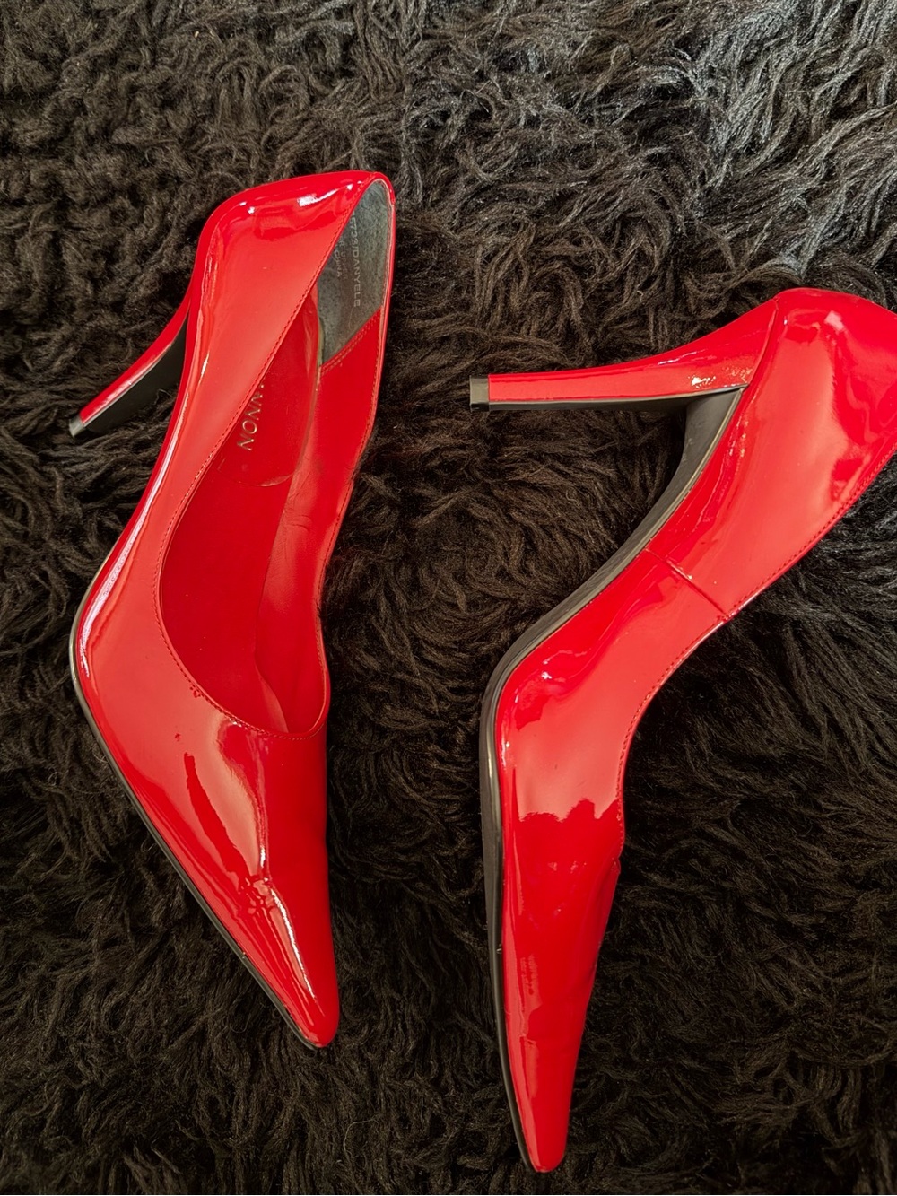Michael Shannon Vibrant Red Patent Pointed Pumps - Picture 2 of 4